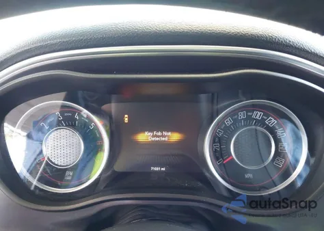 2015 Dodge Challenger R/T Scat Pack z USA, uszkodzony, nr VIN 2C3CDZFJ3FH769834